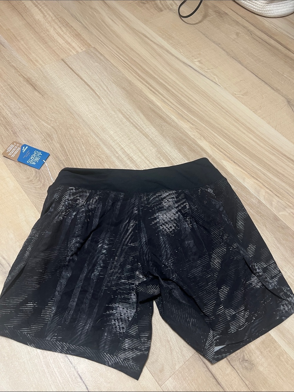Brooks Black Abstract-Print Women’s Athletic Shorts M - Picture 2 of 4